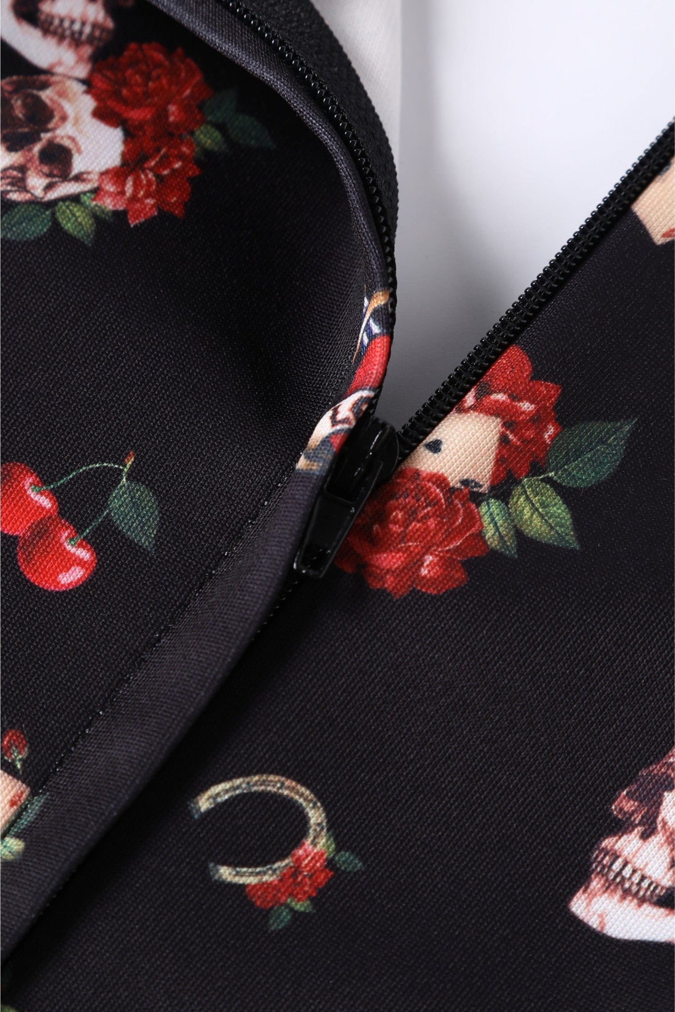EU Stock-Claudia Rockabilly Skull & Rose Swing Dress