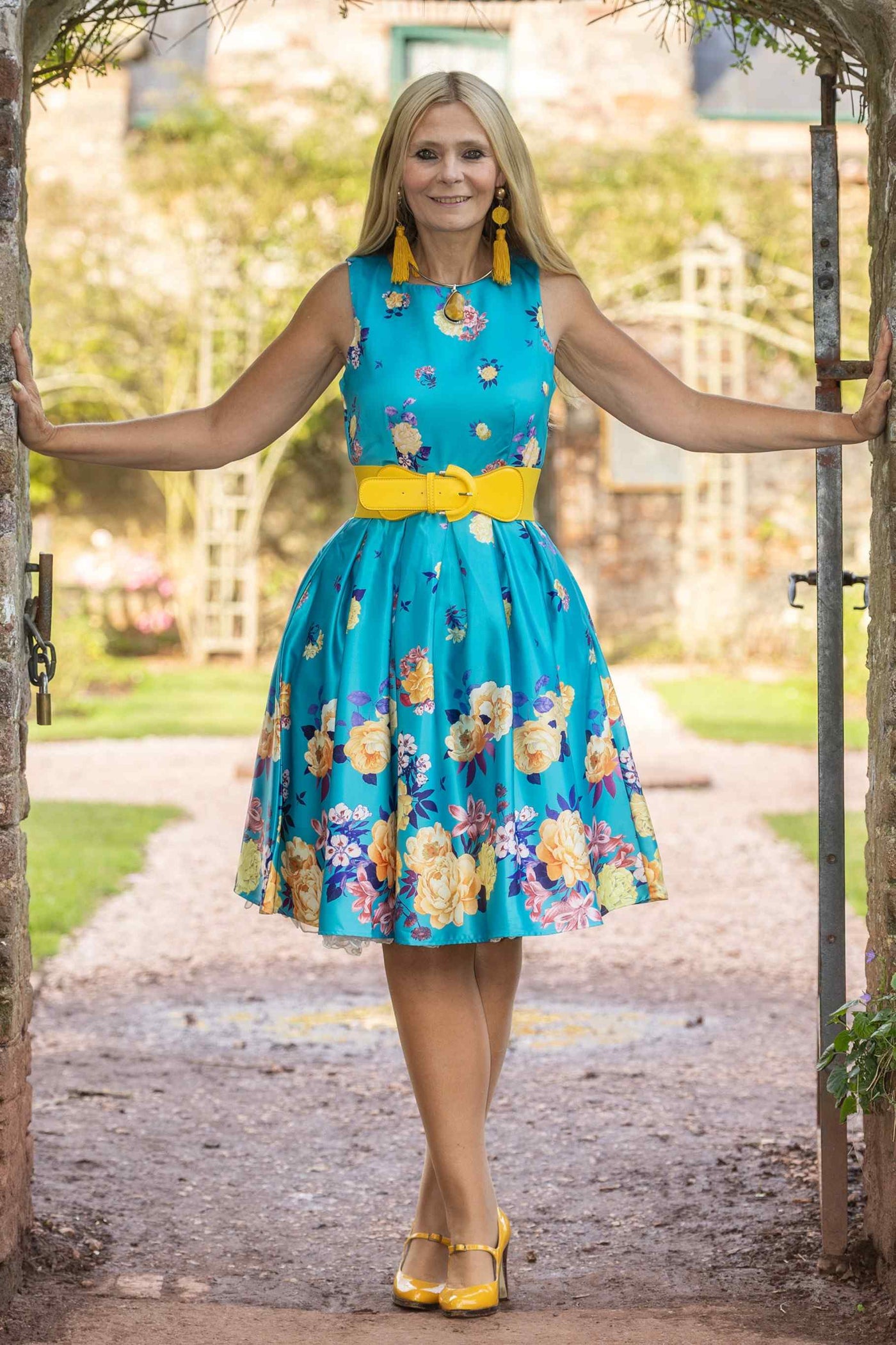 Annie Retro Raising Flowers Swing Dress in Turquoise