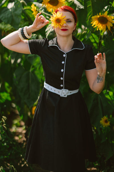 Penelope Retro Diner Dress in Black/White