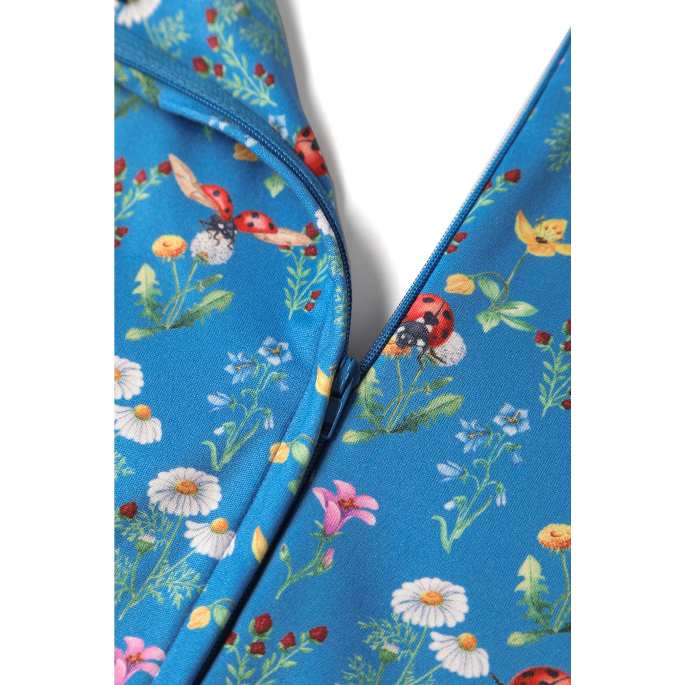 EU STOCK Donna Petal Sleeved Dress in Blue Garden & Ladybug Print