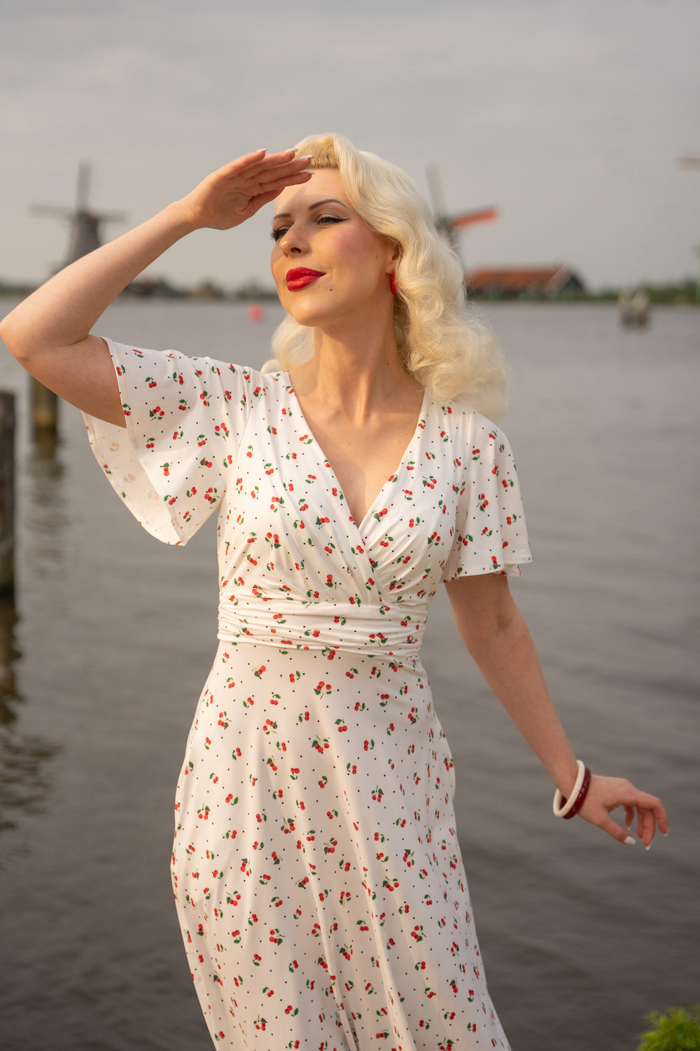 EU STOCK Donna Cherry White Crossover Bust Dress