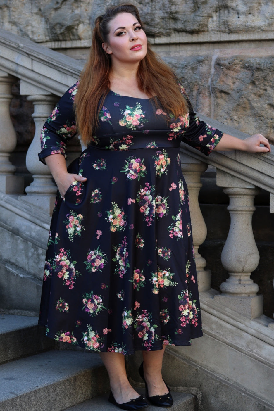 Scarlette Long-Sleeved Stretchy Dress in Black with Floral Print