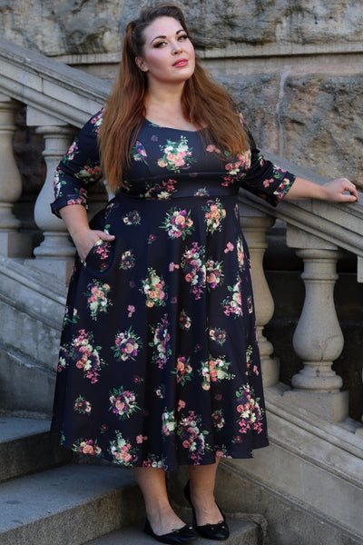 Scarlette Long-Sleeved Stretchy Dress in Black with Floral Print