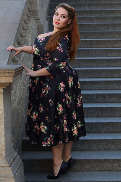 Scarlette Long-Sleeved Stretchy Dress in Black with Floral Print