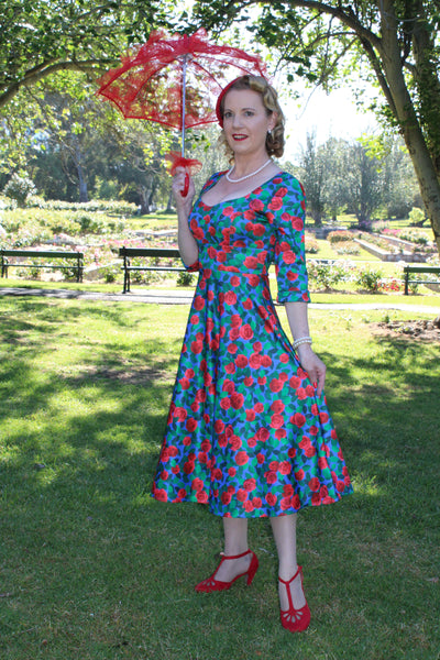 Scarlette Long Sleeves Stretchy Dress in Royal Blue & Red Roses Print