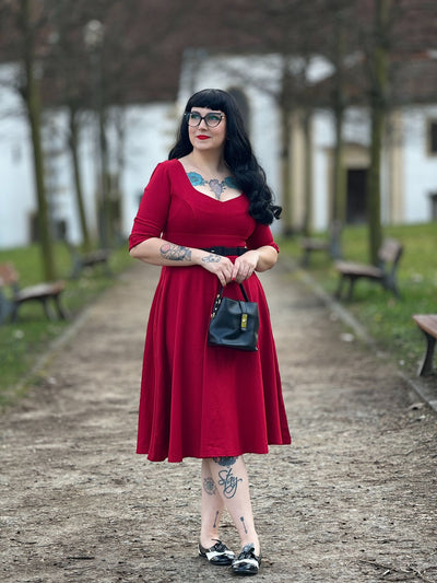 EU STOCK Scarlette Sweetheart Neckline Long-sleeved Stretchy Dress In Plain Burgundy
