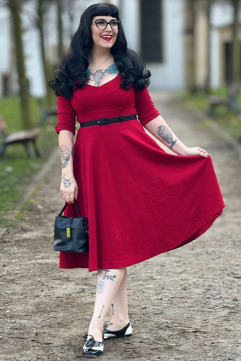 EU STOCK Scarlette Sweetheart Neckline Long-sleeved Stretchy Dress In Plain Burgundy