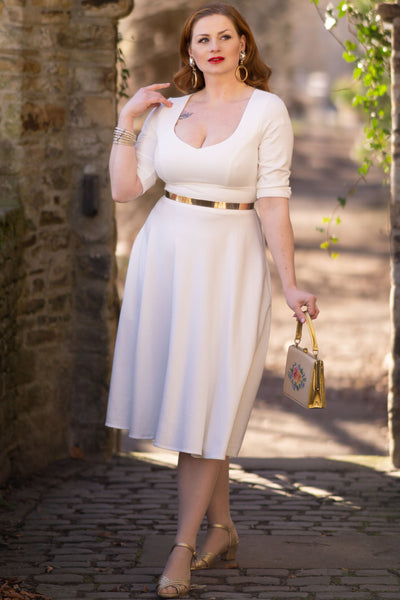 Scarlette Long-Sleeved Stretchy Dress In White