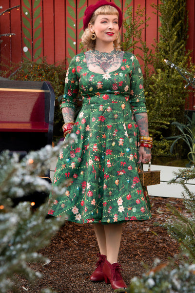 Scarlette Green Long-Sleeved Xmas Tree Print Stretchy Dress