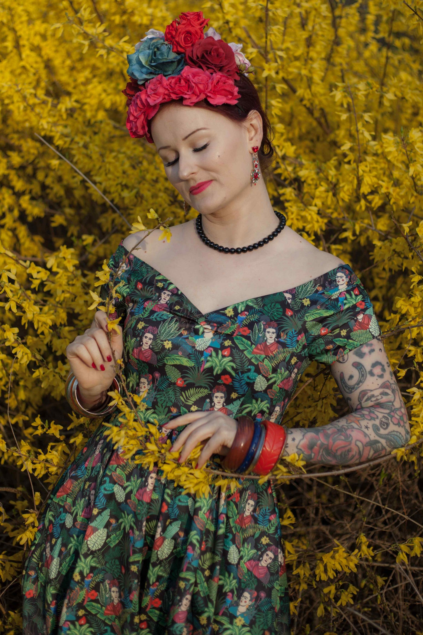 Lily Retro Off Shoulder Frida Kahlo Black Tropical Leaves Swing Dress
