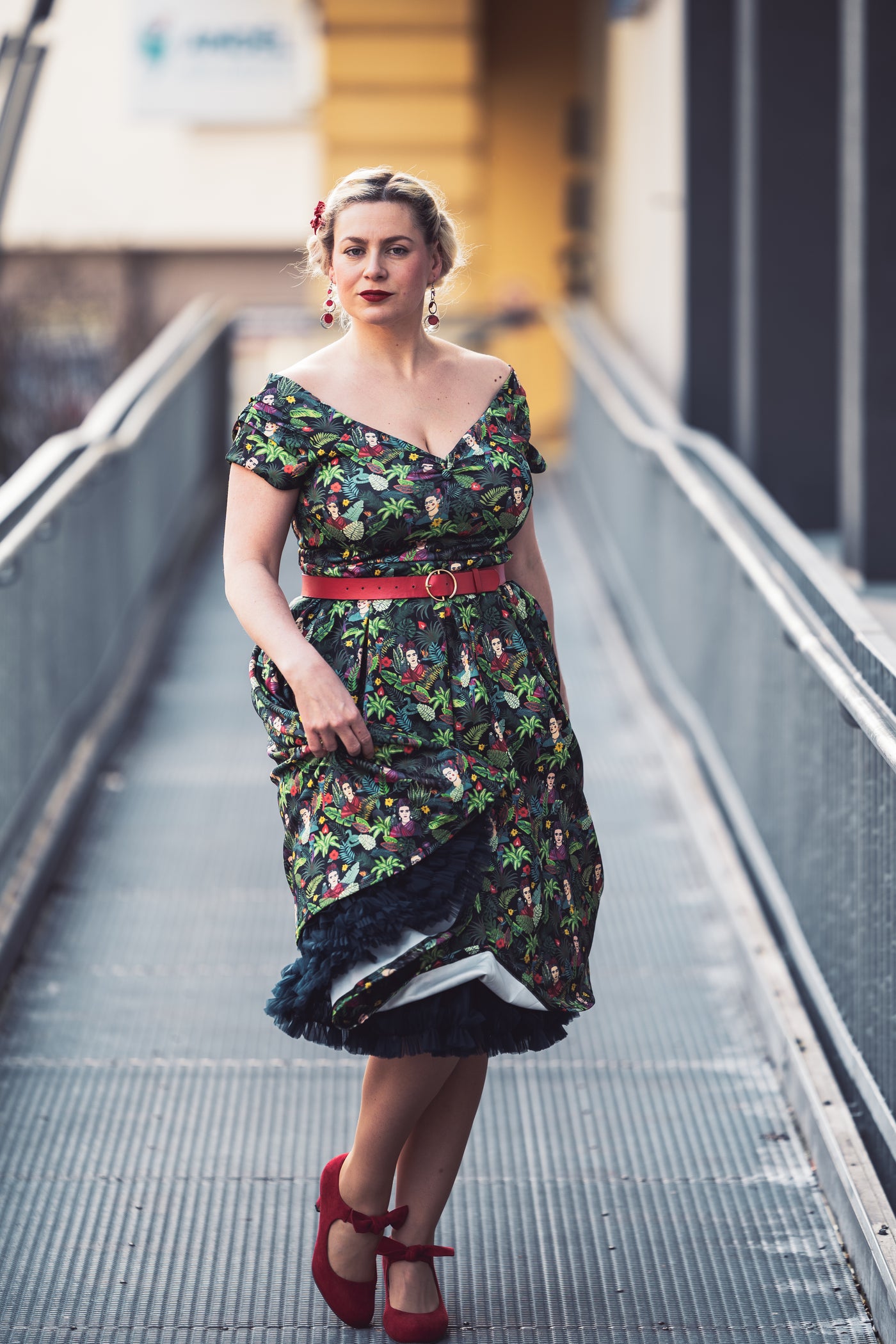 Lily Retro Off Shoulder Frida Kahlo Black Tropical Leaves Swing Dress