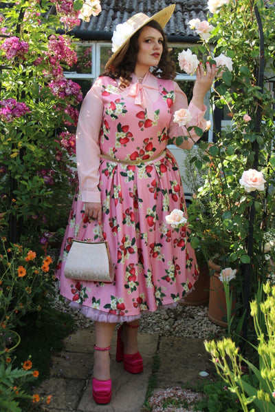 Amanda Strawberry Print Scoop Neck Dress in Pale Pink
