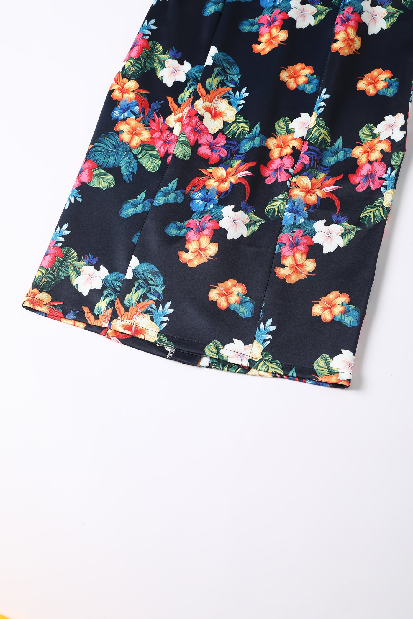 PRE-ORDER Valerie Fitted Off-the-Shoulder Vintage Dress in Black Hibiscus Print