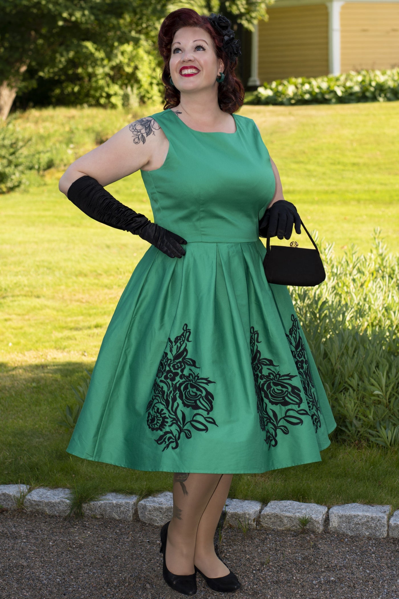 Woman's Embroidered Roses Swing Dress in Green-Black