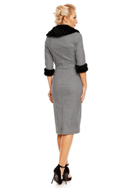 Venus Van Chic - Fiona Fitted Faux Fur Dress in Gingham