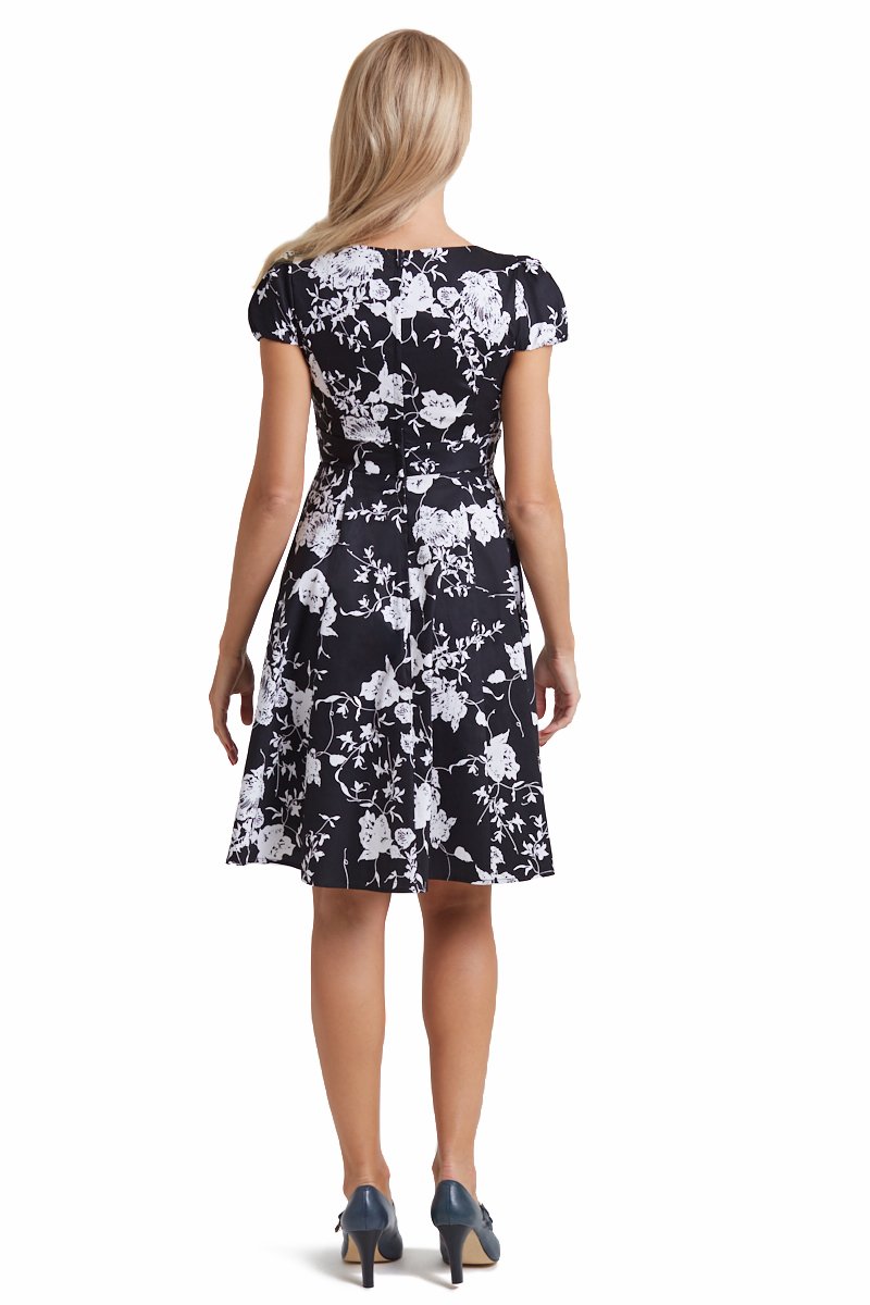 Claudia Monochrome Floral Swing Dress4