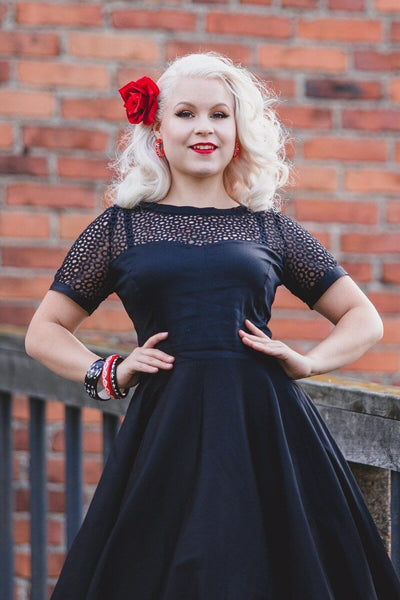 Tess Lace Sleeved Dress in Black7