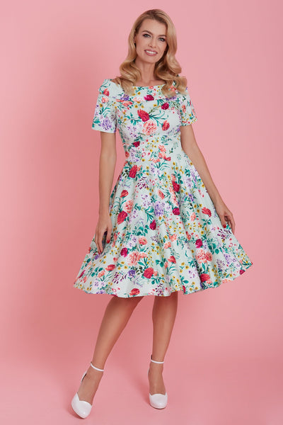 Woman's Floral Roses Swing Dress in Green