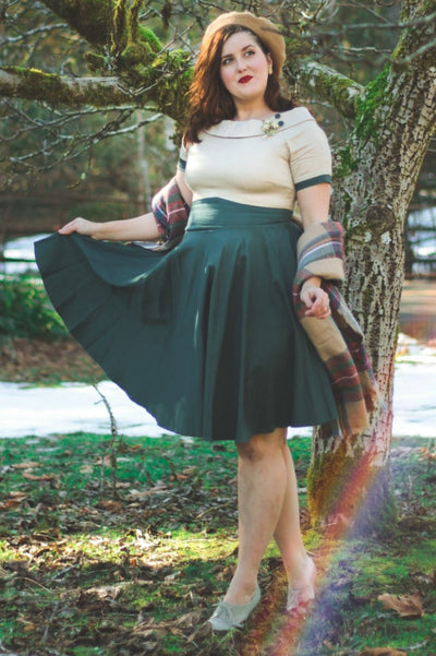 Woman's Retro Full Circle Swing Dress in Beige/Dark Green