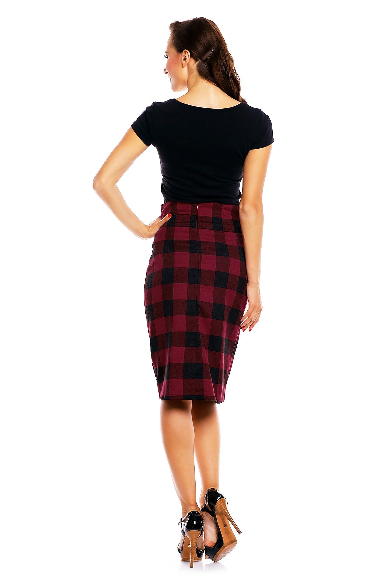 Chic Vintage Pencil Skirt in Red-Black Checks