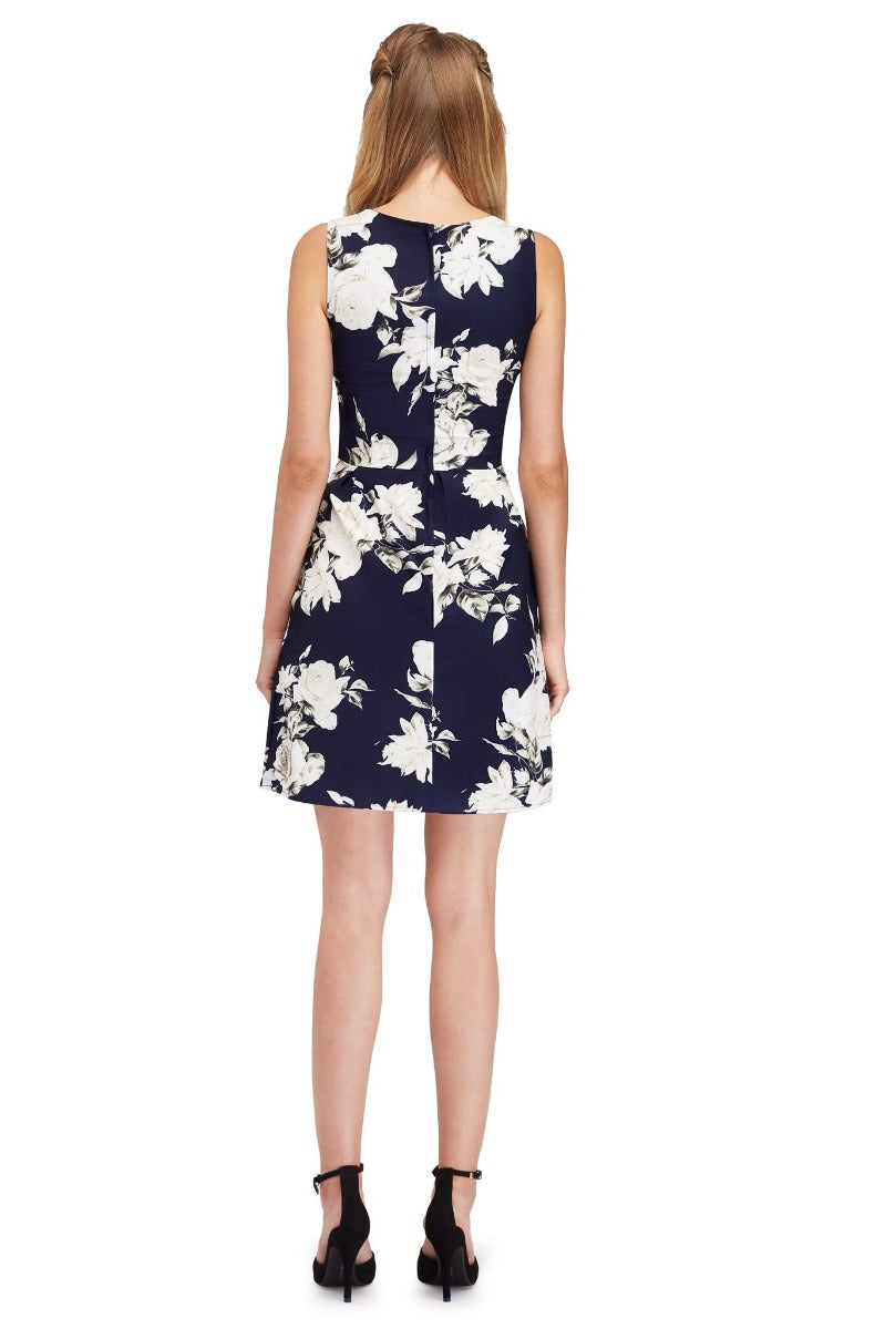 Sleeveless Classic Vintage Dress with White Roses Print in Navy Blue and Pockets
