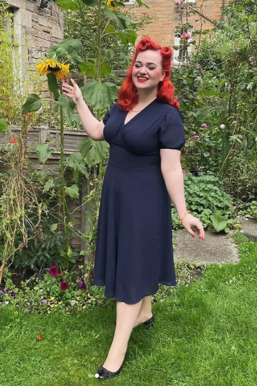 Elise 1940's Inspired Balloon Sleeves Chiffon Swing Dress in Navy