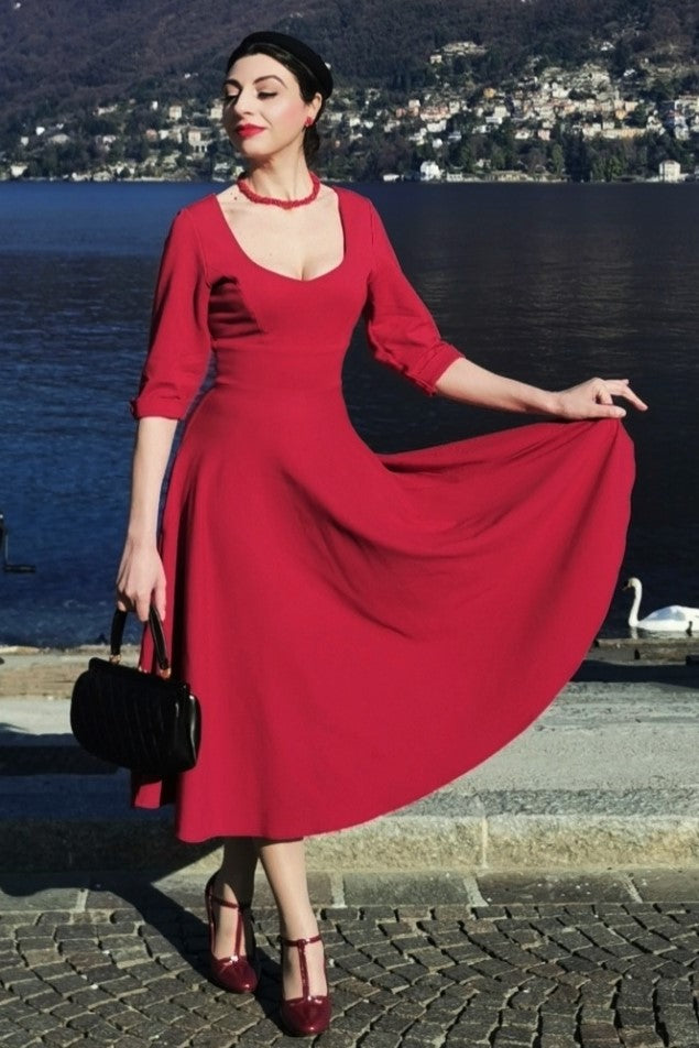 EU STOCK Scarlette Sweetheart Neckline Long-sleeved Stretchy Dress In Plain Burgundy