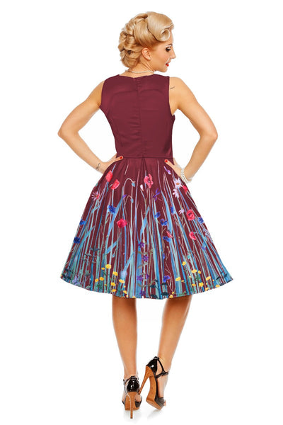 Annie Retro Meadow Floral Print Swing Dress in Burgundy