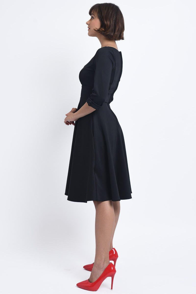 Scarlette Sweetheart Neckline Long-Sleeved Stretchy Tea Dress Black