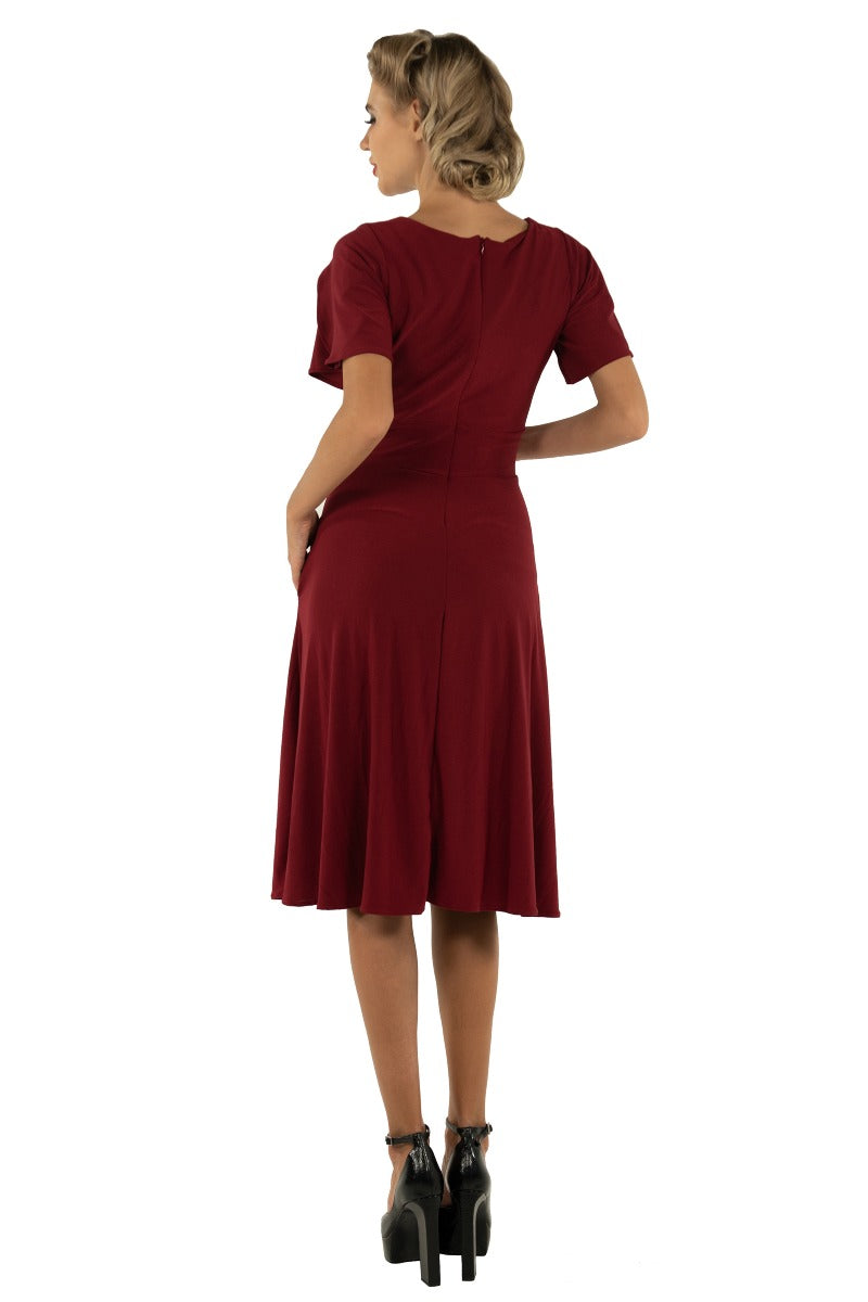 Claire Swing Dress With Short Sleeves in Red