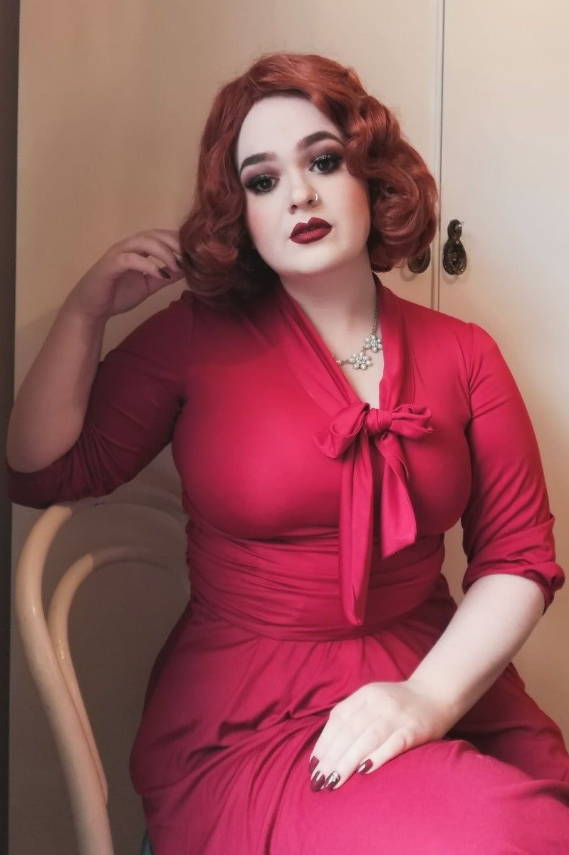 Woman's Vintage  Stretchy Burgundy Bow Tie Dress 