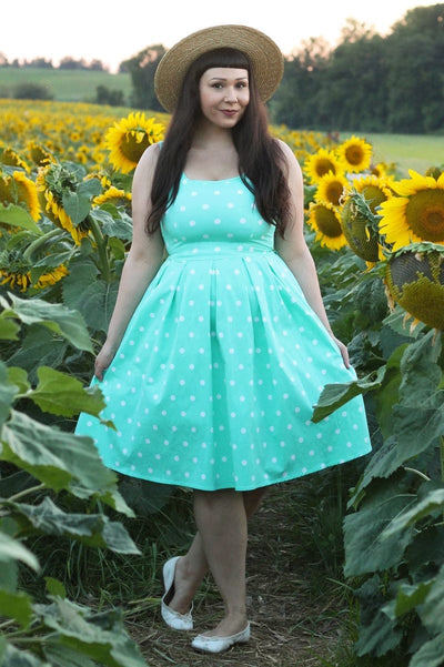 Woman's Scoop Neck Polka Dot Swing Dress in Mint and White